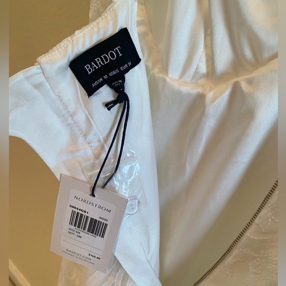 NWT Bardot Gia Lace Dress Ivory white size 6 - Picture 4 of 6